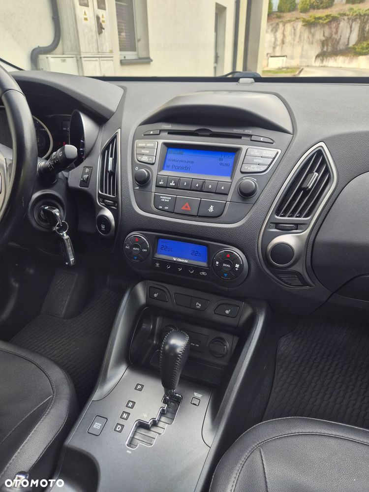 Hyundai ix35 2.0 CRDi 4WD Automatik Fifa World Cup Gold Edition - 25