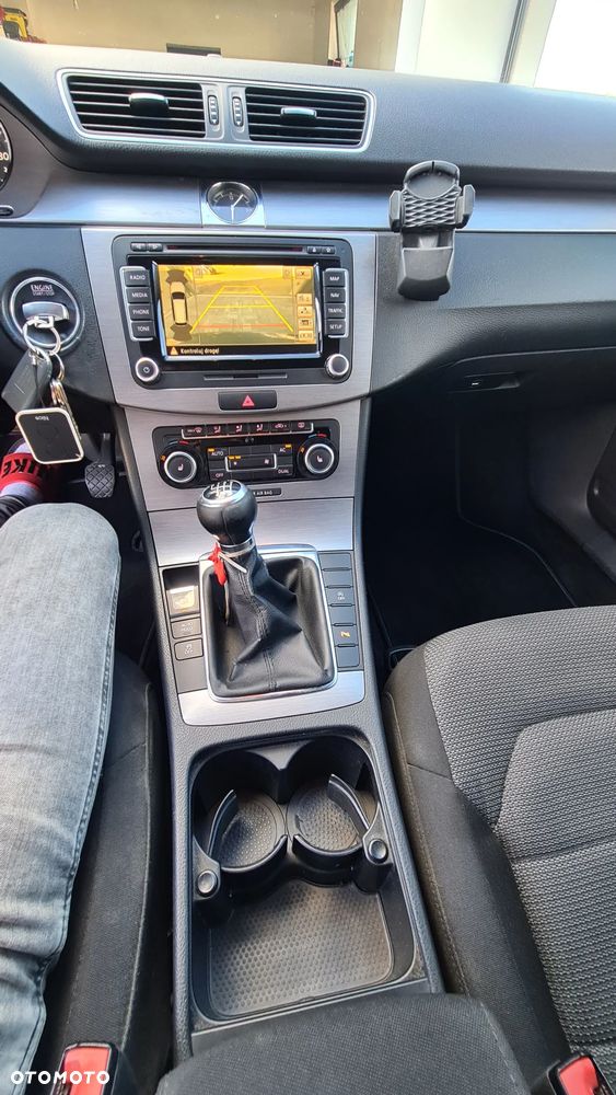 Volkswagen Passat 2.0 TDI Comfortline - 13