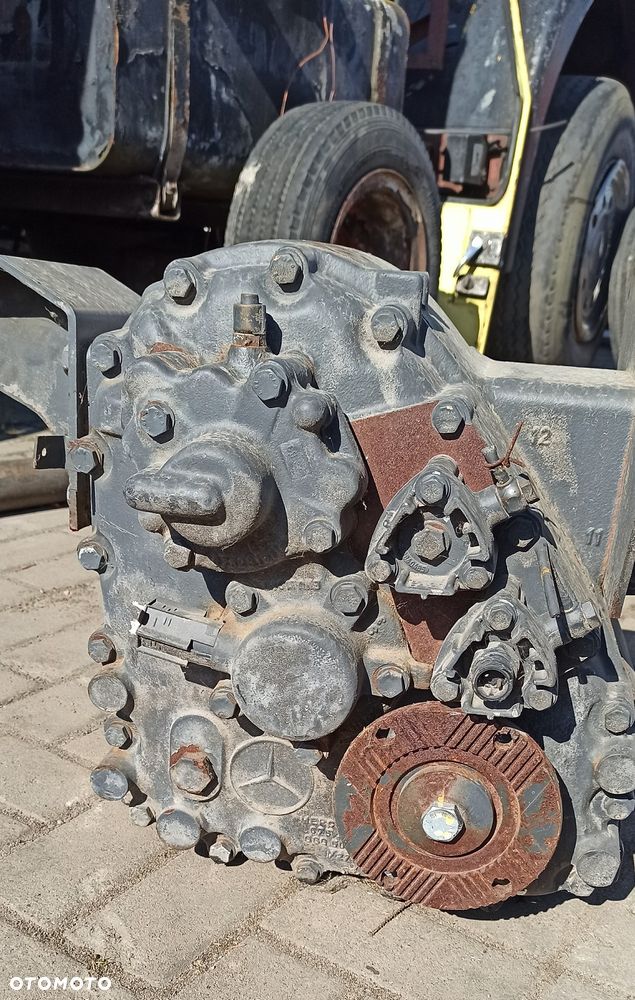 SKRZYNIA ROZDZIELCZA REDUKTOR ATEGO VG550 4x4 - 1
