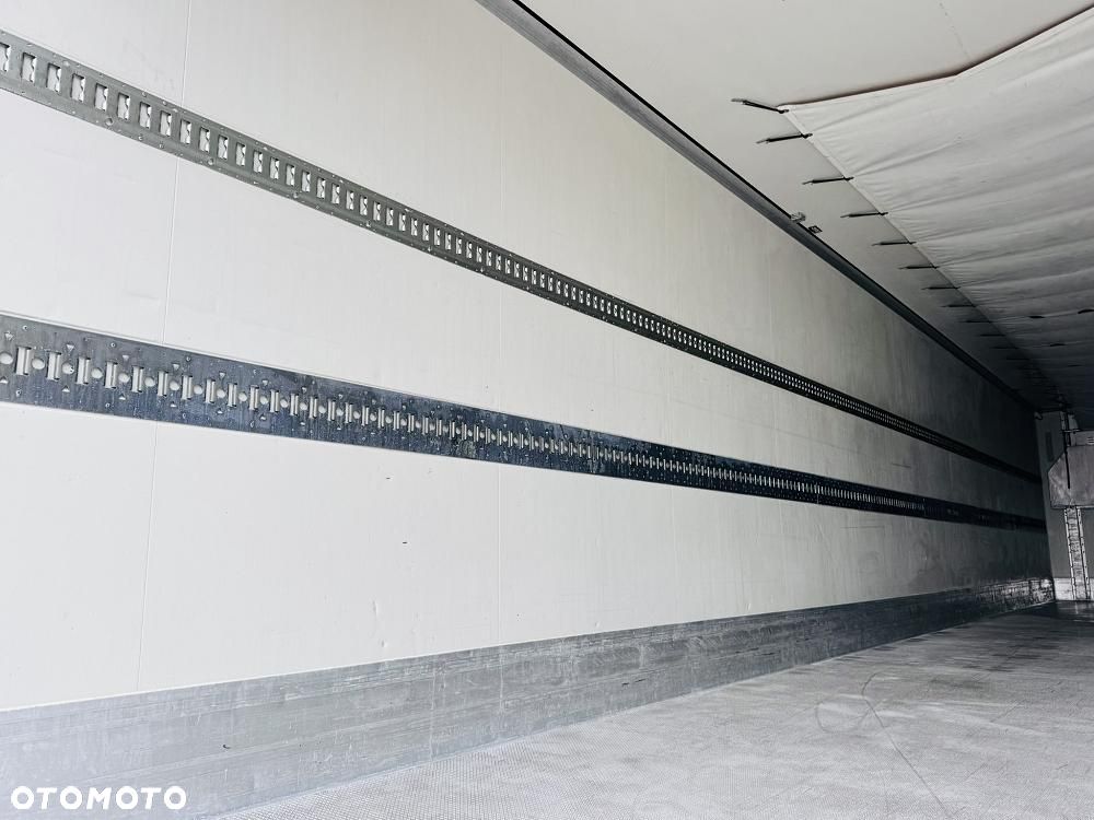 Krone Chłodnia Carrier Vector 1950 - 11