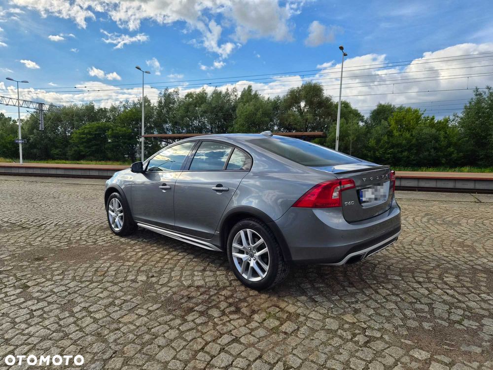 Volvo S60 Cross Country - 1