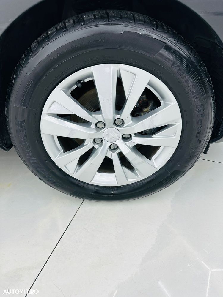 Peugeot 3008 PureTech 130 Stop & Start GPF Active - 9