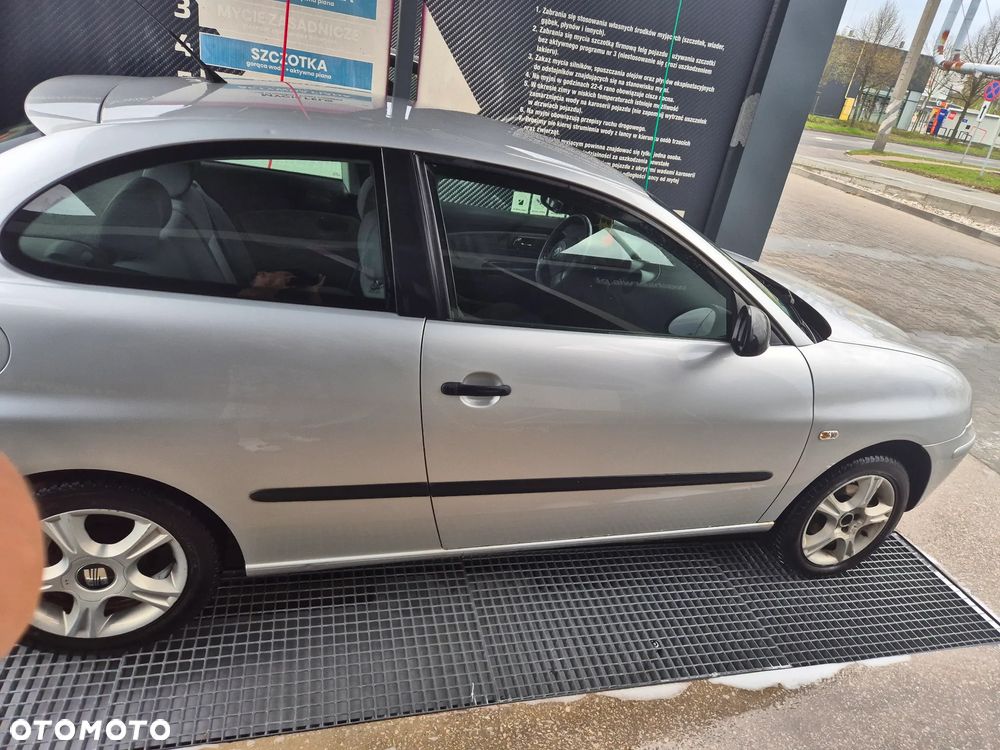 Seat Ibiza 1.4 16V Reference - 8
