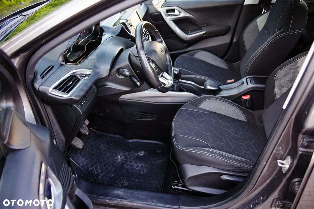 Peugeot 2008 - 25