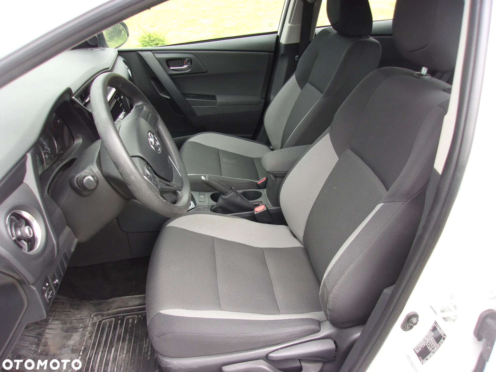 Toyota Auris 1.33 VVT-i Active - 18