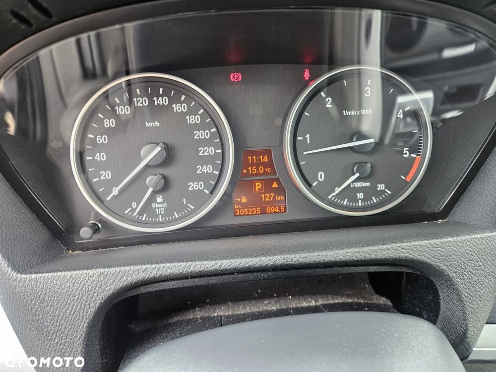 BMW X5 xDrive30d - 33