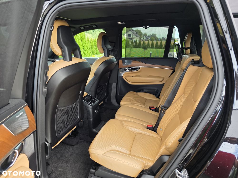 Volvo XC 90 - 7