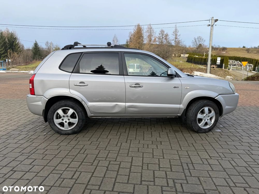 Hyundai Tucson 2.0 4WD GLS - 8