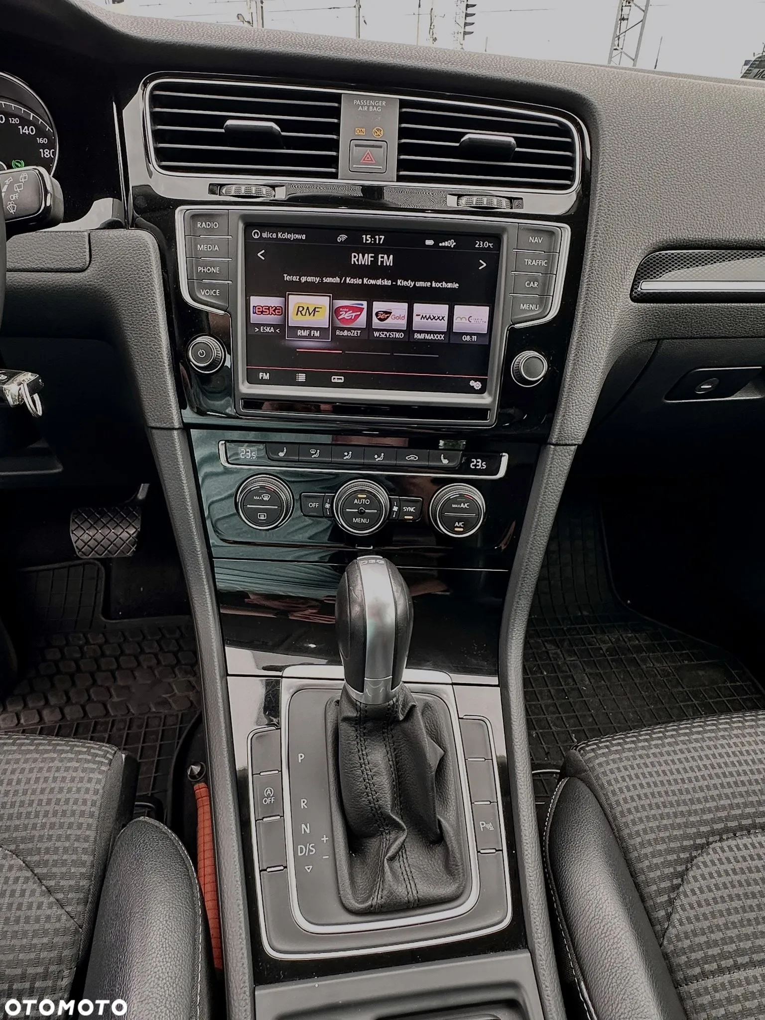 Volkswagen Golf Variant 1.6 BlueTDI DSG Trendline - 12