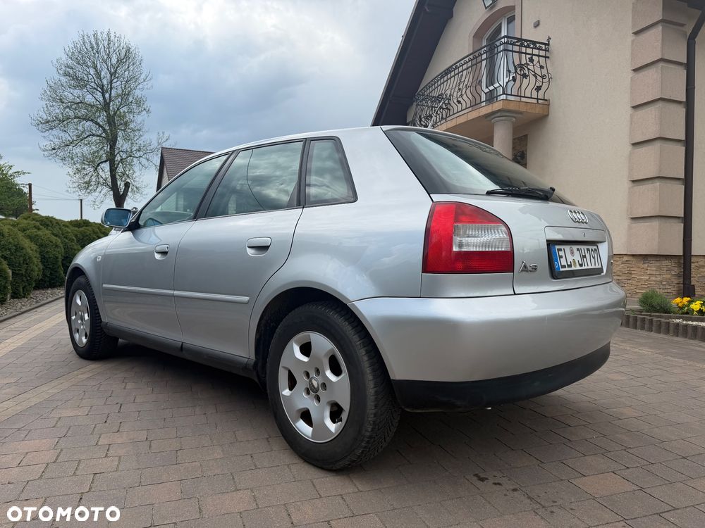 Audi A3 Sportback 1.6 Ambition - 19