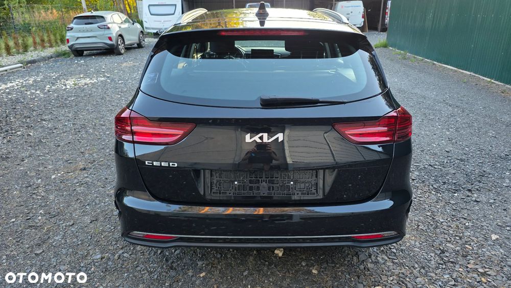 Kia Ceed 1.6 CRDi mHEV M - 7