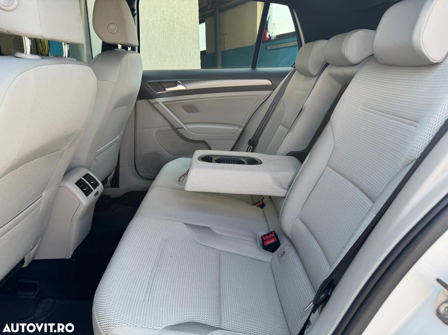 Volkswagen Golf - 15
