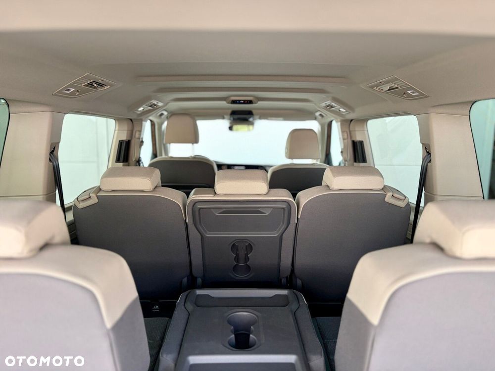 Volkswagen Multivan - 20