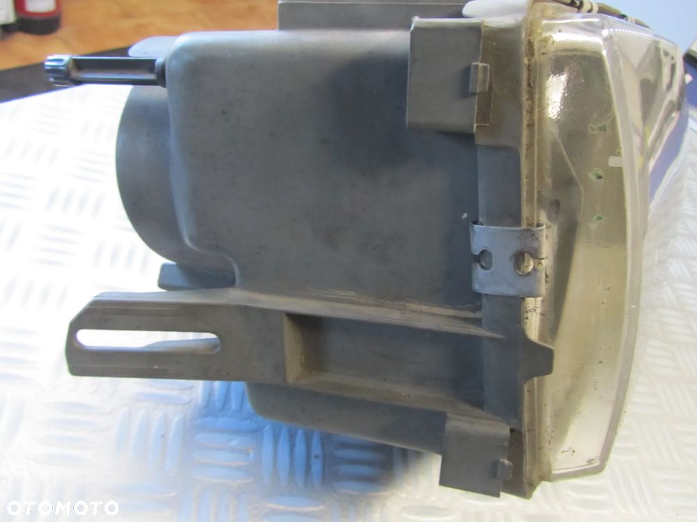 lampa 1268209061 - 2