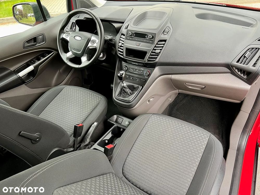 Ford Tourneo Connect 1.5 TDCi Start-Stop Titanium - 32