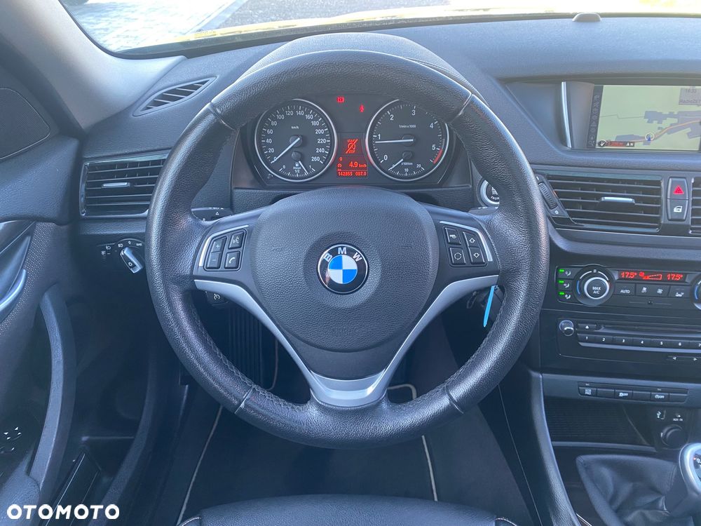 BMW X1 sDrive18d xLine - 16
