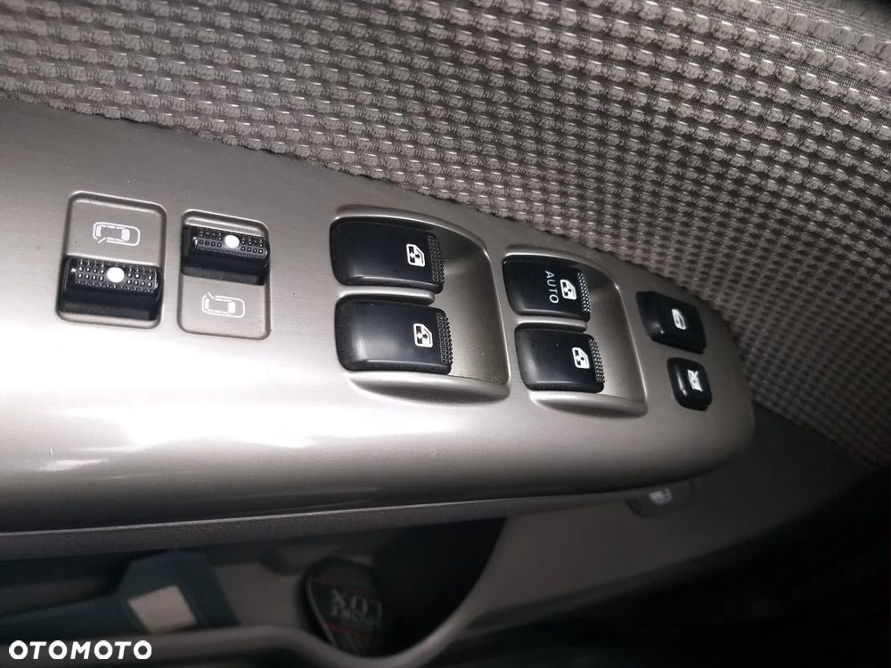 Kia Carnival 2.9 CRDi EX - 4