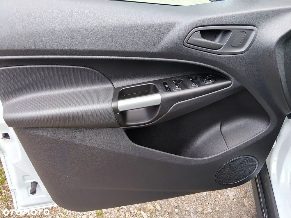 Ford Tourneo Connect - 22