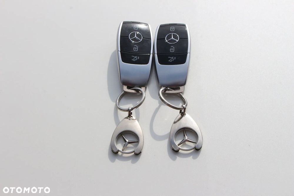 Mercedes-Benz Klasa E - 21
