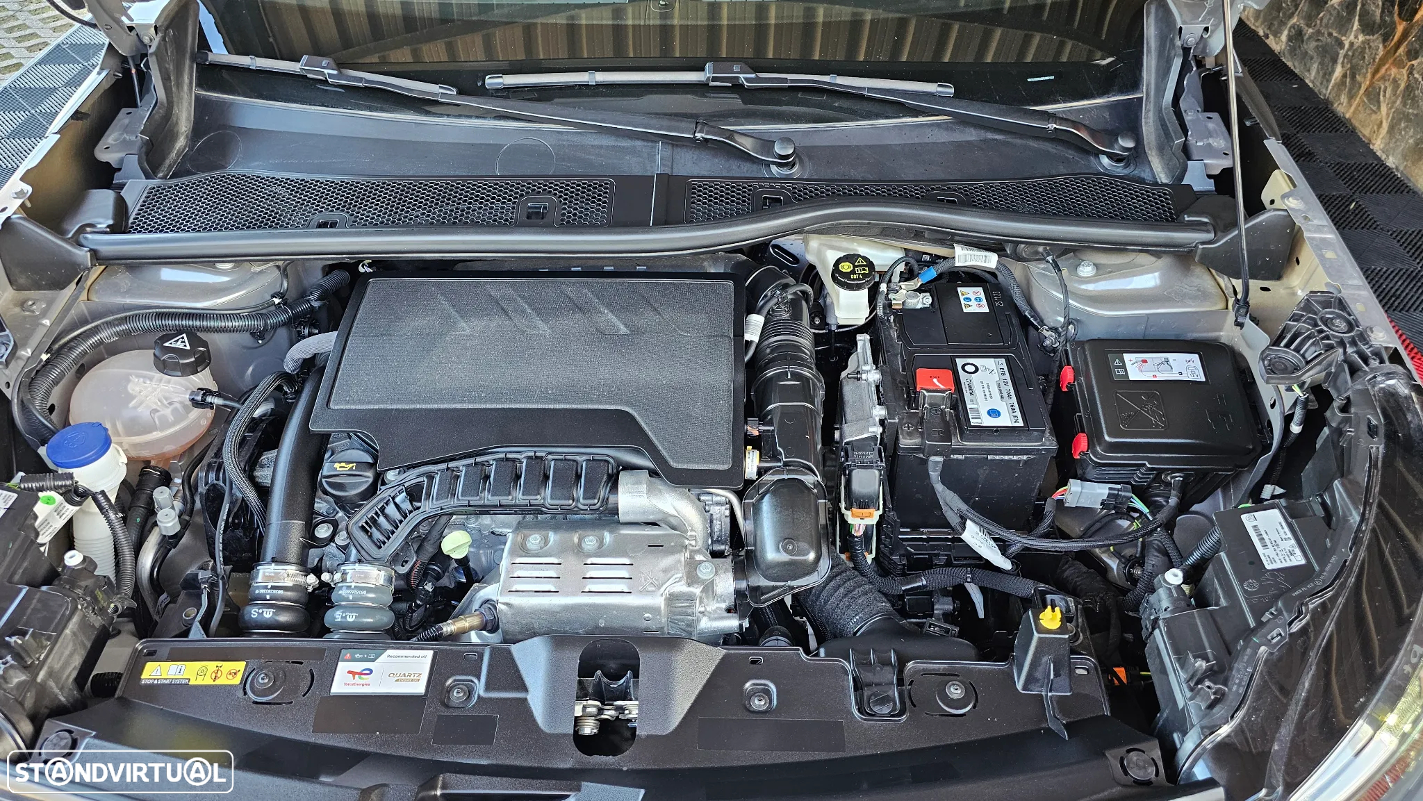 Peugeot 2008 1.2 PureTech Allure EAT8 - 40