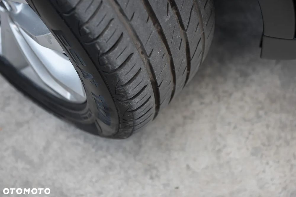 Ford Kuga 2.5 Titanium S - 28