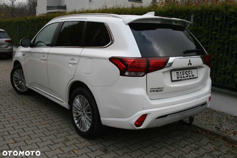 Mitsubishi Outlander Intense + - 3