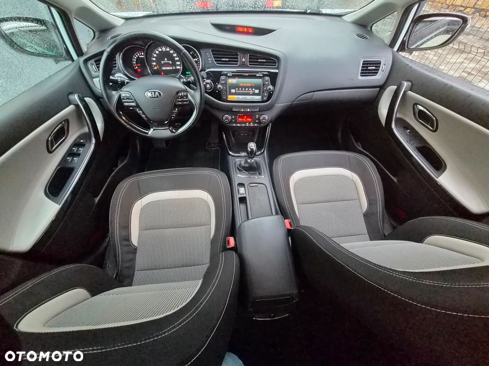 Kia Ceed - 6