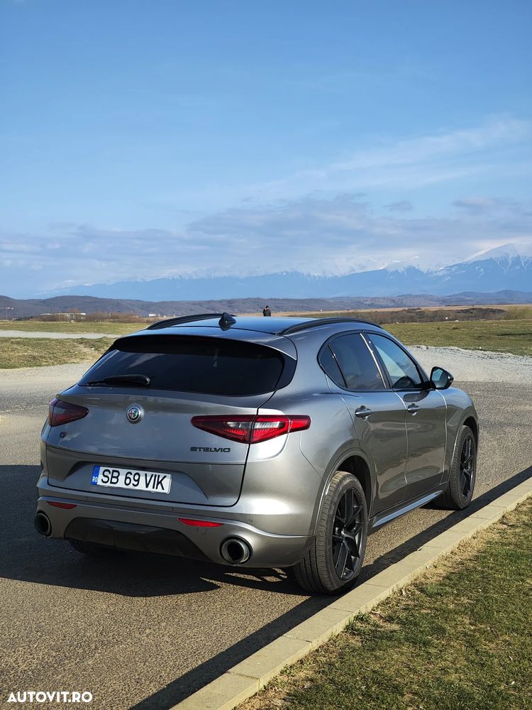 Alfa Romeo Stelvio 2.0 Turbo AWD AT8 Veloce - 12