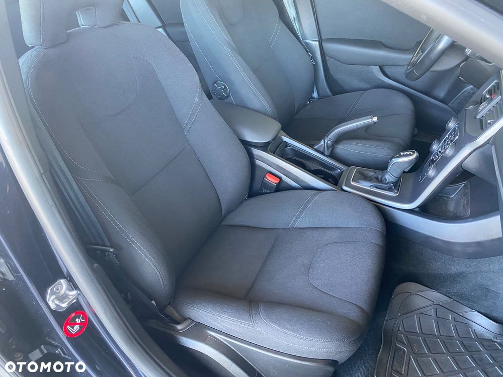 Volvo V40 Cross Country T3 Drive-E Base - 18