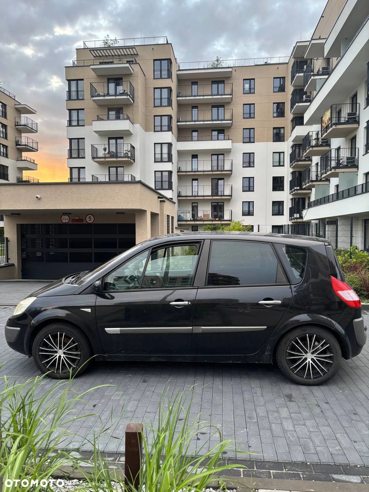 Renault Scenic 2.0 Confort Privilege - 5
