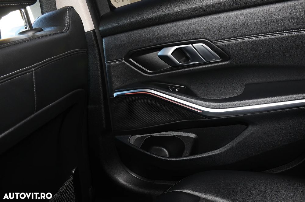 BMW Seria 3 320d AT MHEV - 27