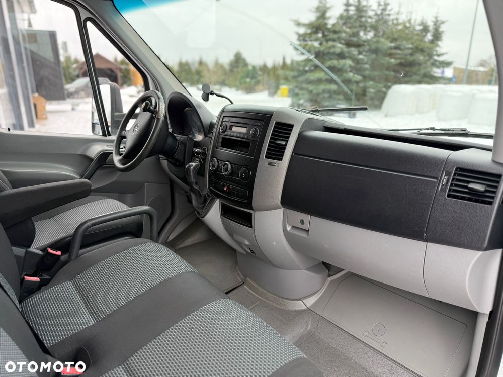 Mercedes-Benz Sprinter - 10