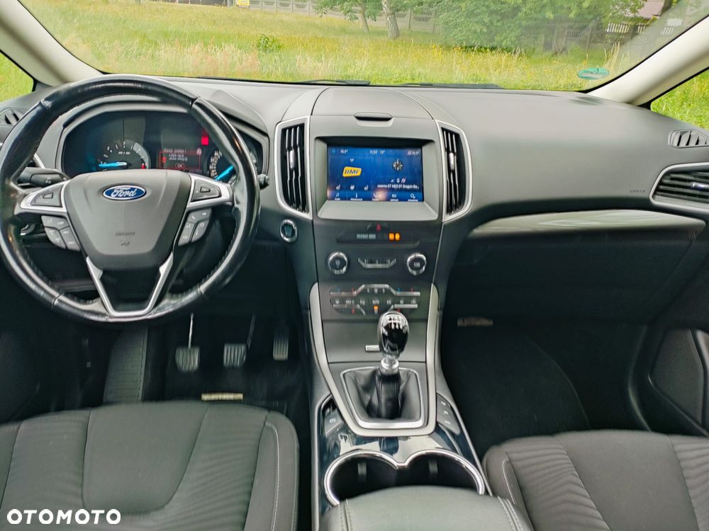 Ford S-Max - 14