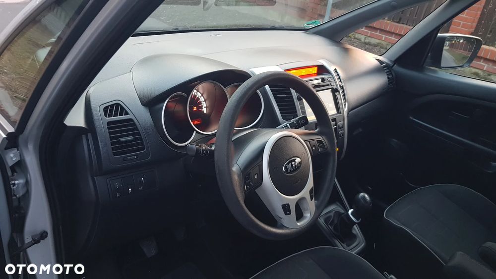Kia Venga 1.6 CRDi 128 Platinum Edition - 17