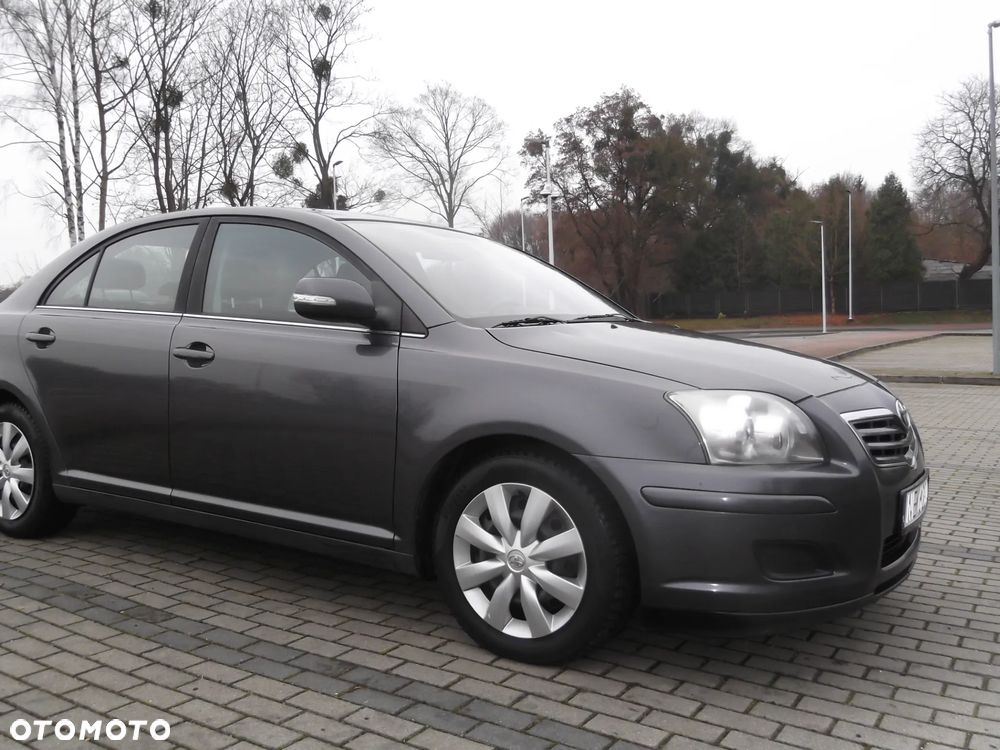Toyota Avensis 1.8 VVT-i - 7
