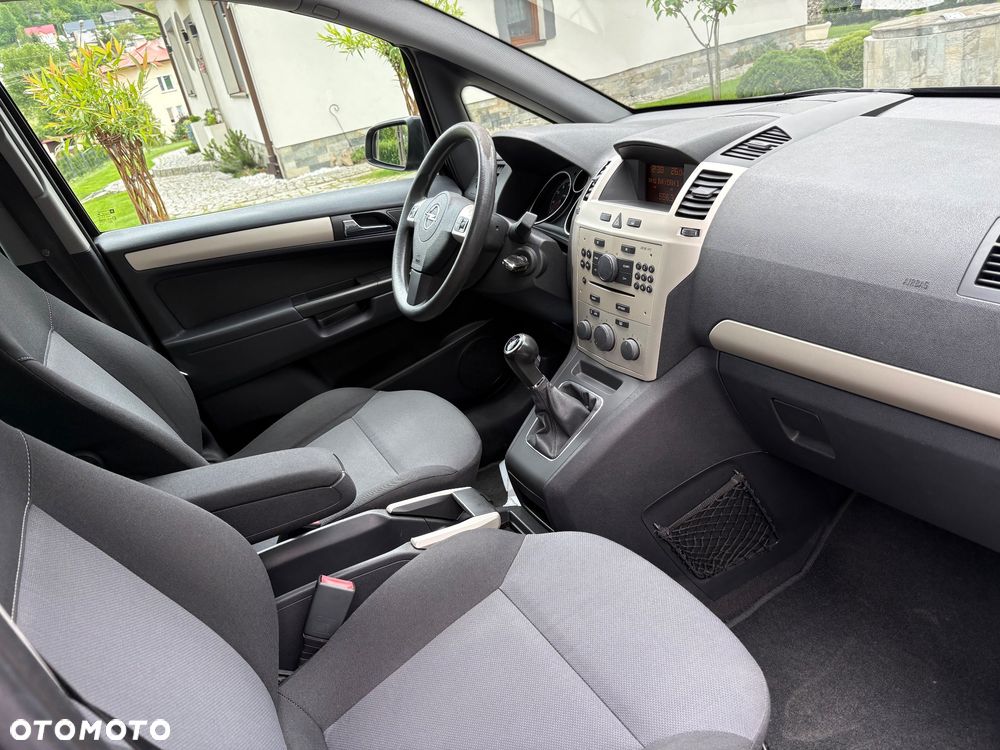 Opel Zafira 1.8 Family - 8