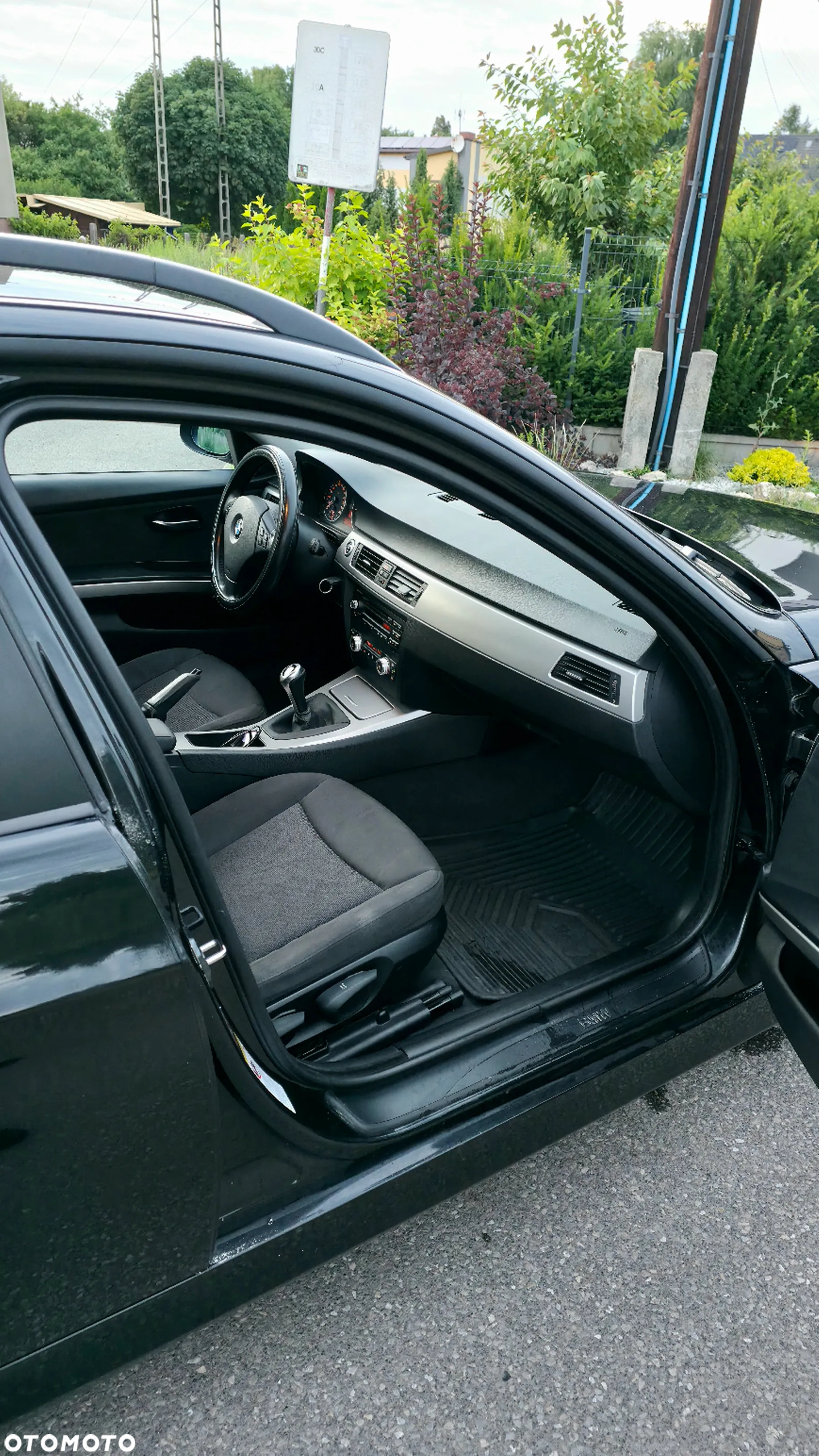 BMW Seria 3 318d - 15