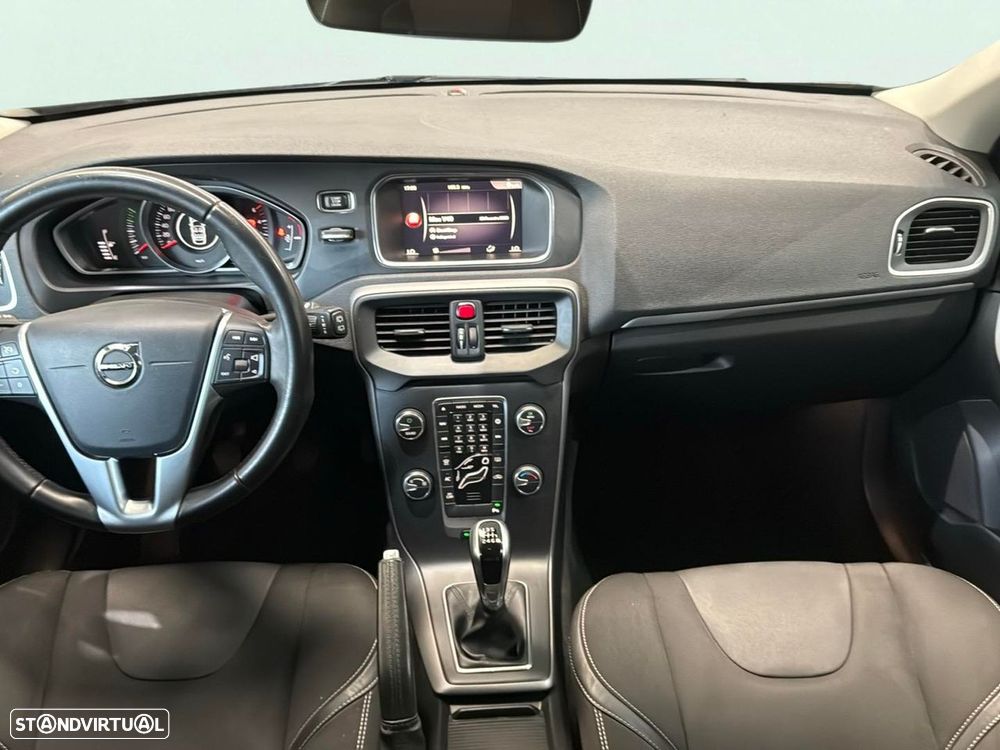 Volvo V40 2.0 D3 Momentum - 9