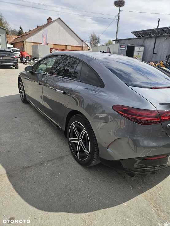 Mercedes-Benz EQE 300 89kWh Electric Art - 4