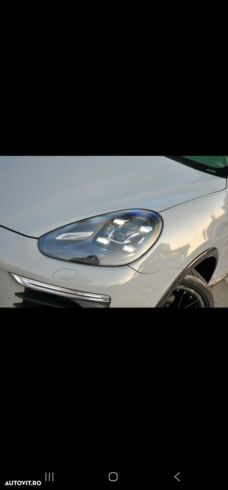 Porsche Cayenne 4.2 L S - 3