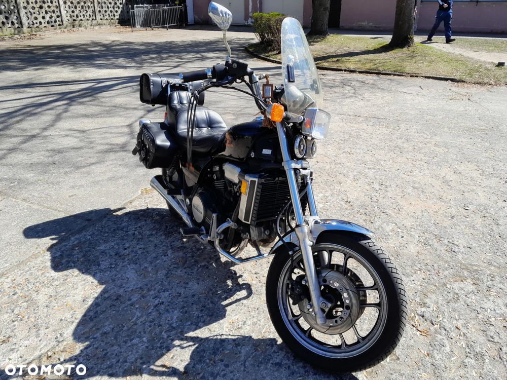 Honda VF - 2