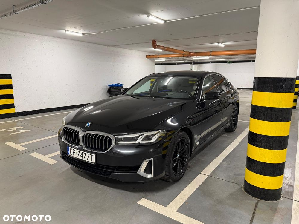 BMW Seria 5 520d xDrive Luxury Line - 4