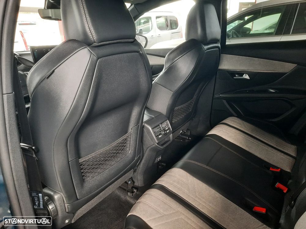 Peugeot 3008 1.6 Hybrid GT Pack e-EAT8 - 37