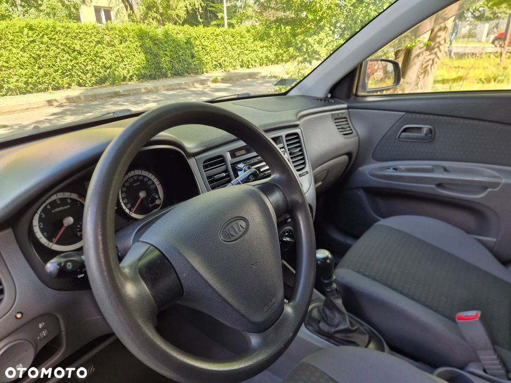 Kia Rio 1.4 (abs) / Comfort - 11