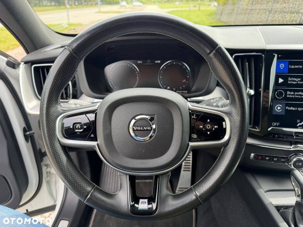 Volvo XC 60 D4 R-Design - 22