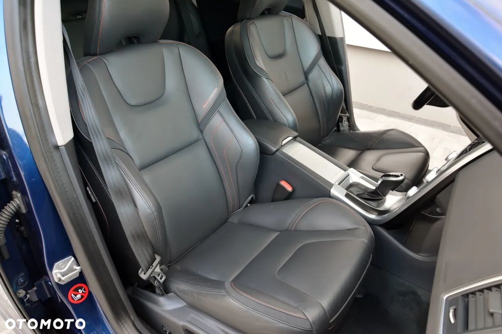 Volvo XC 60 D4 Geartronic Ocean Race - 23