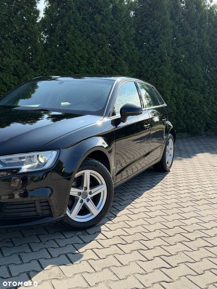 Audi A3 Sportback 30 TFSI S tronic - 2