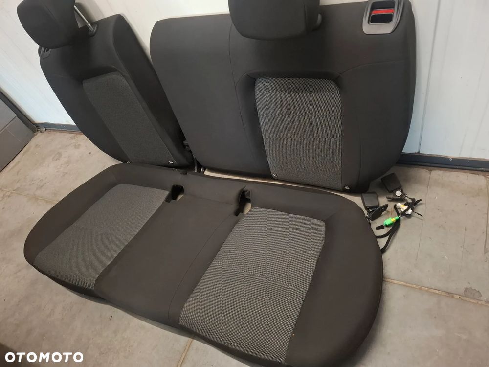 Fotele przód kanapa tył komplet Fiat Tipo II 2022 rok sedan lift uwaga brak poduszek - 5