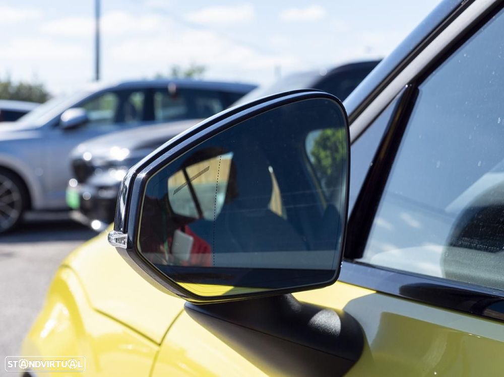 Volvo EX30 Single Motor Extended Range RWD Plus - 13