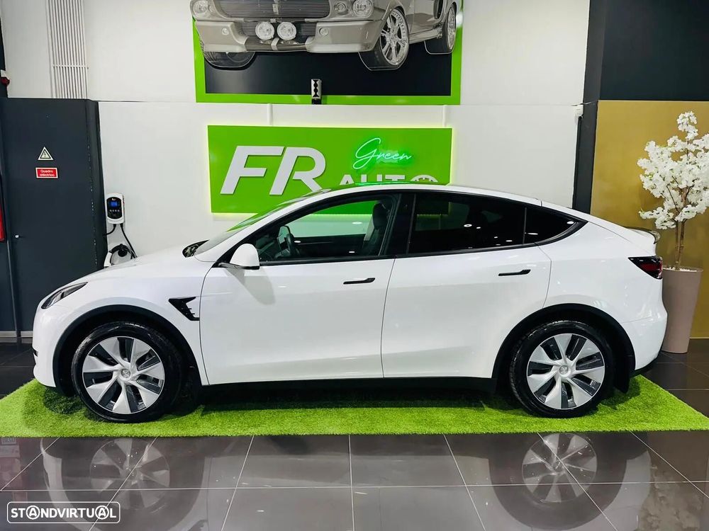 Tesla Model Y Standard - 10